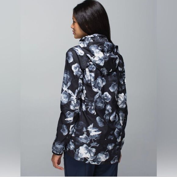 Lululemon Miss Misty Pullover - Picture 9 of 11